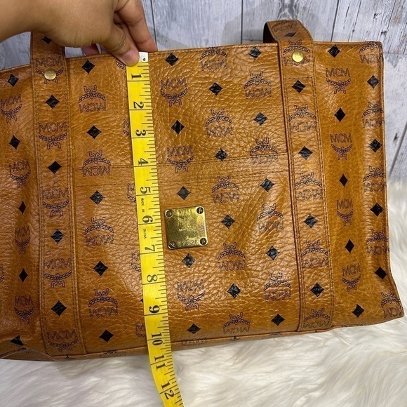 MCM classic logo tote in cognac - Picture 16 of 16